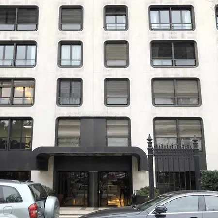 Super 2p Av Foch - Dauphine - Mobility Lease *